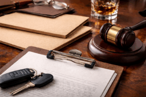 Cómo las Convicciones Anteriores Afectan una Nueva Acusación de DWI